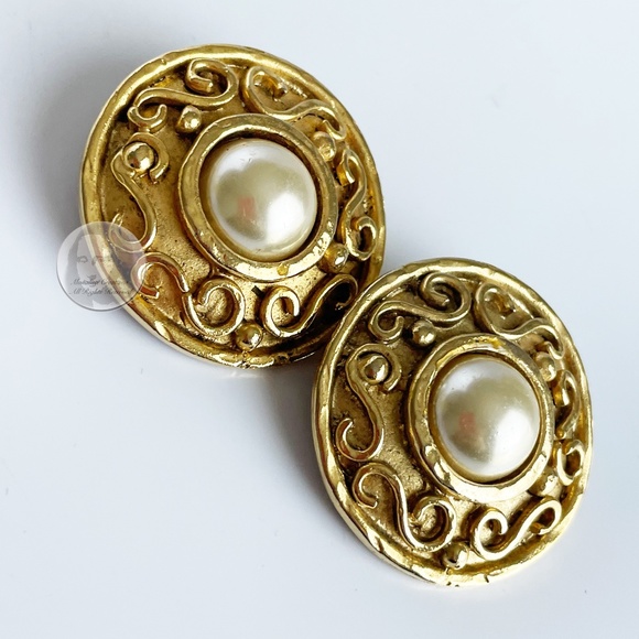 Edouard Rambaud Paris Earrings XL Round Etruscan Gold Metal Faux Pearl Vintage - Picture 5 of 12